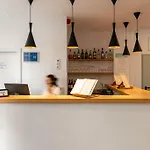 De