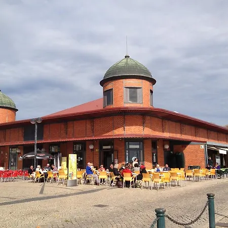 De Ξενοδοχείο 3*