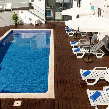 De Ξενοδοχείο 3*