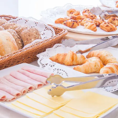 De Ξενοδοχείο 3*