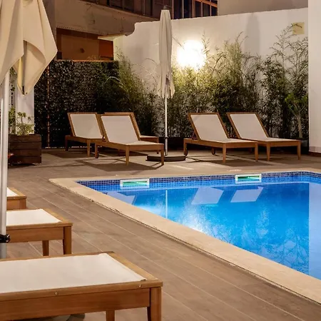 Hotel De 3*