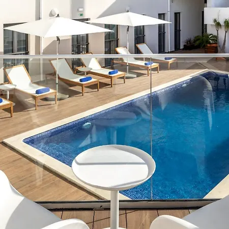 Hotel De 3*